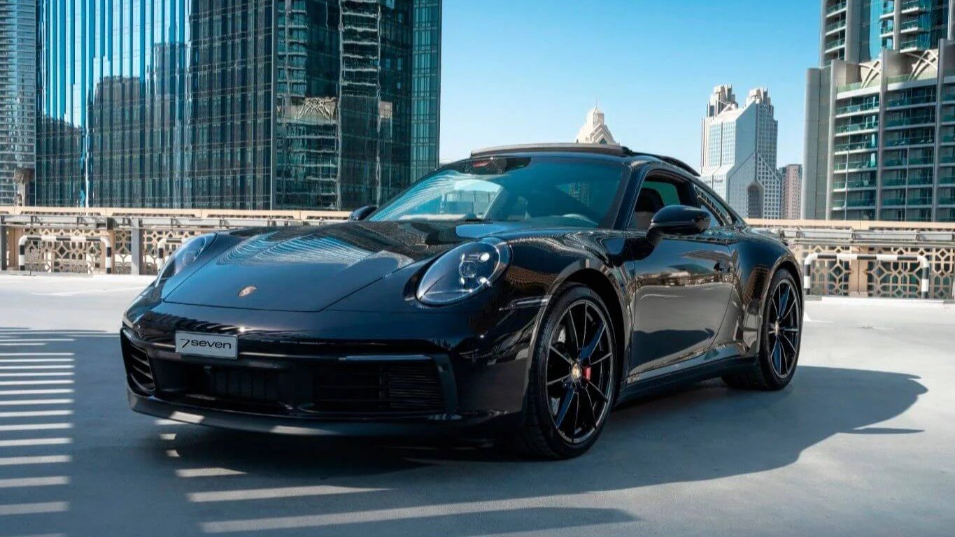 Driving in Luxury: Rent a Porsche 911 for an Unforgettable Dubai Experience